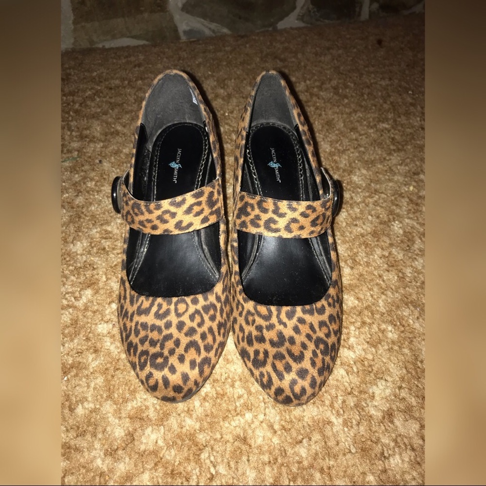 Women’s shoes